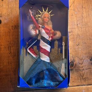 Statue of Liberty Barbie Limited Edition NIB FAO SCHWARZ  excellent condition!